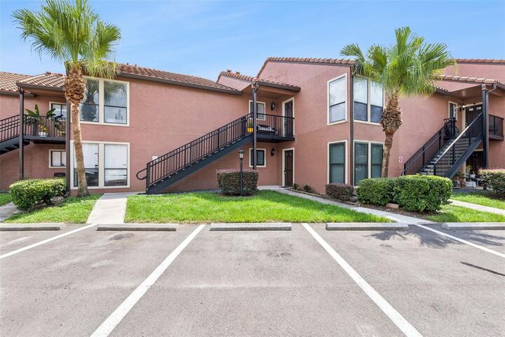 Property Photo:  623 Grenadine Court 623  FL 32792 