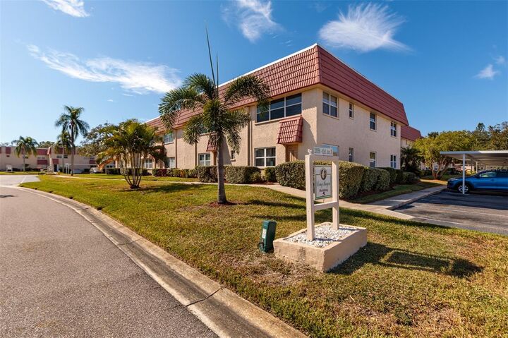Property Photo:  10036 63rd Avenue N 17  FL 33708 
