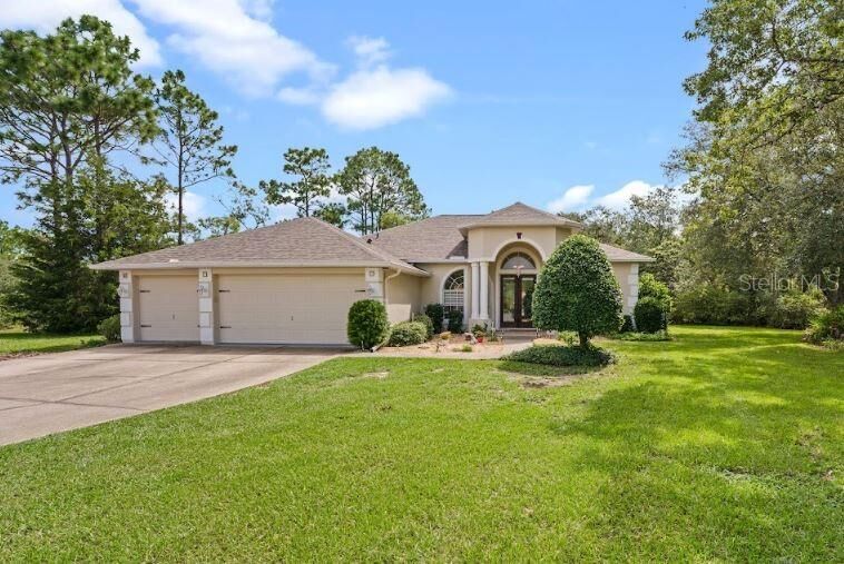 Property Photo: 1 Colubrina Court FL 34446