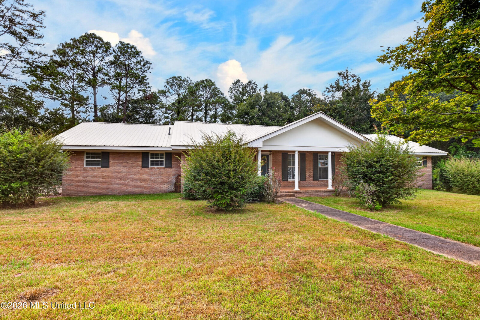Property Photo:  140 Holleman Street  MS 39577 