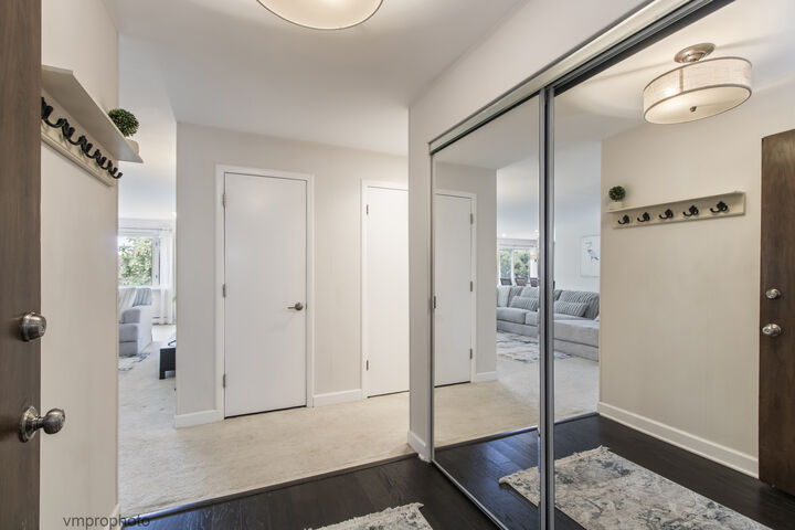 Property Photo: 2812 E Bel Aire Drive 303 IL 60004