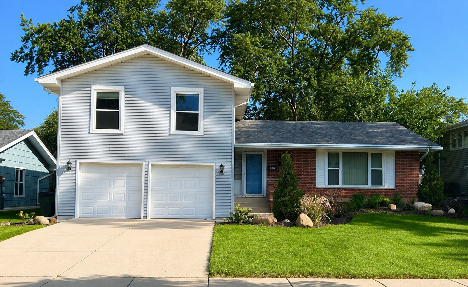 Property Photo: 1340 Newcastle Lane IL 60169