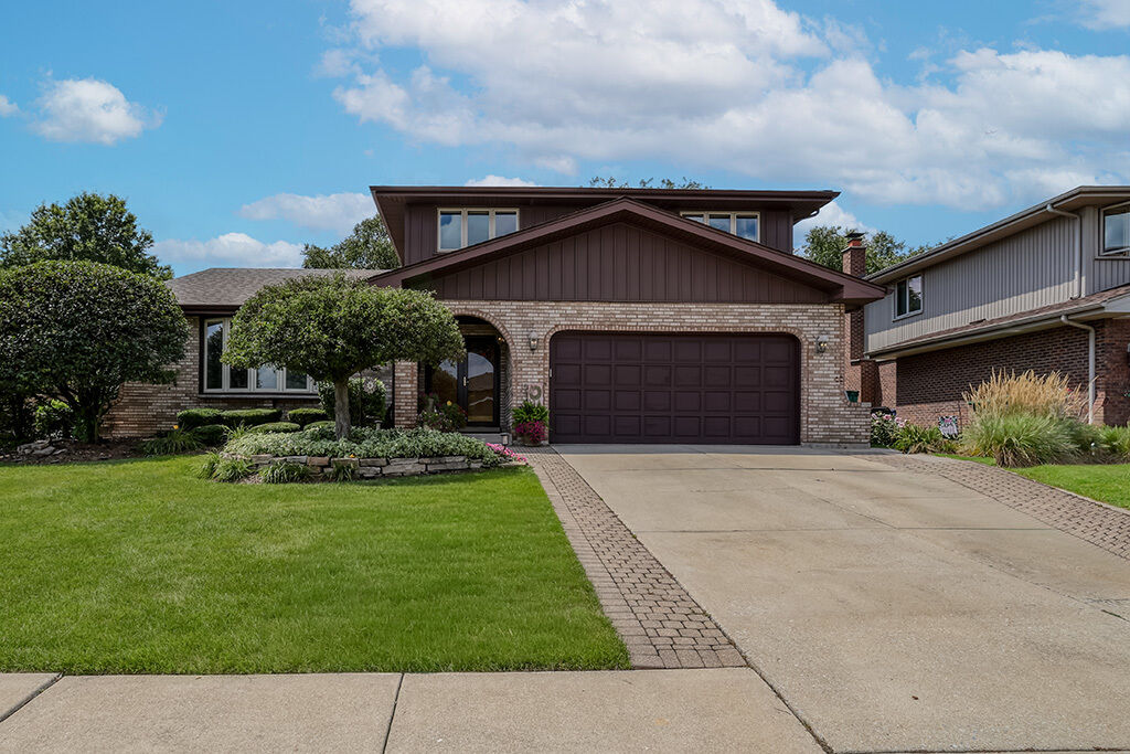Property Photo:  15614 S Badger Lane  IL 60491 