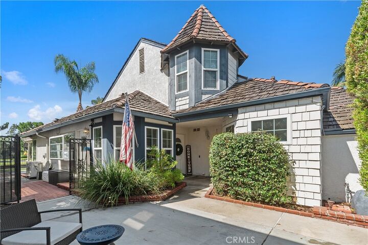 Property Photo: 1036 Henrietta Circle CA 92870