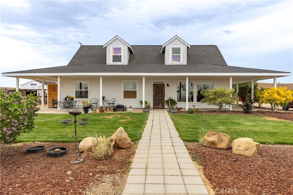 Property Photo:  4650 Rolling Hills  CA 93446 