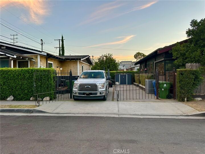 Property Photo:  514 W River Street  CA 90065 