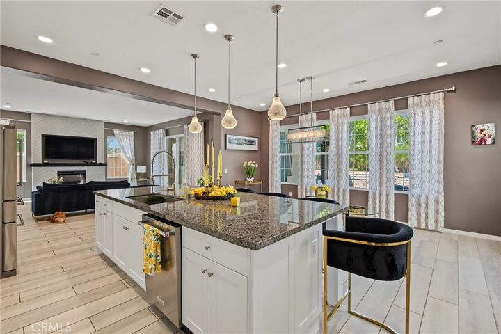 Property Photo:  27681 Turnleaf Court  CA 91350 
