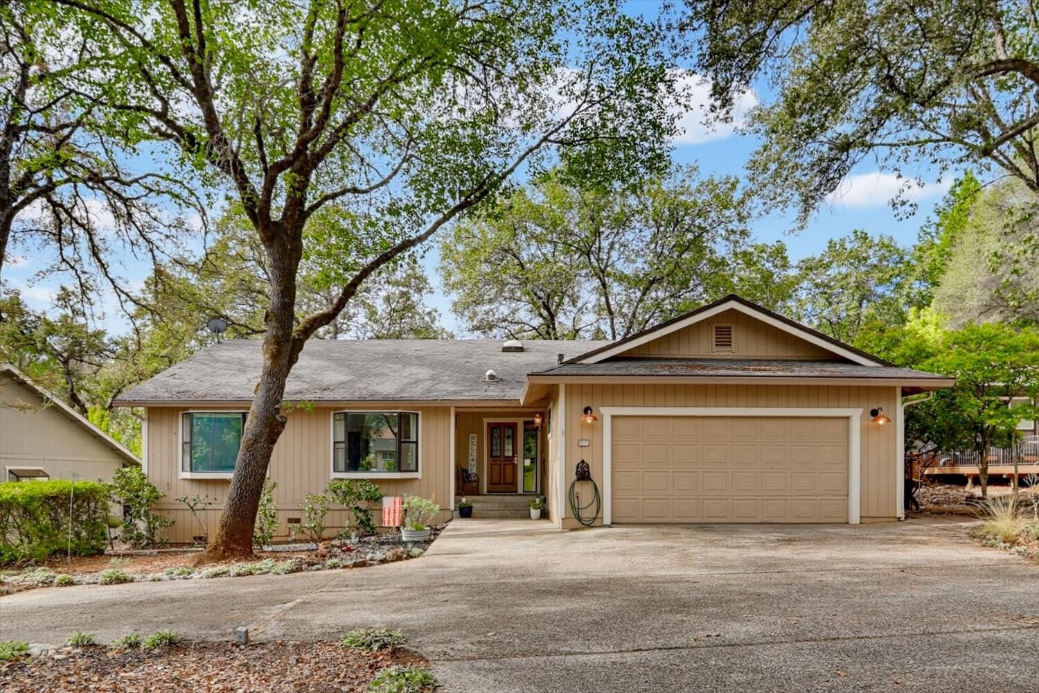 Property Photo:  11237 Bobolink Way  CA 95602 
