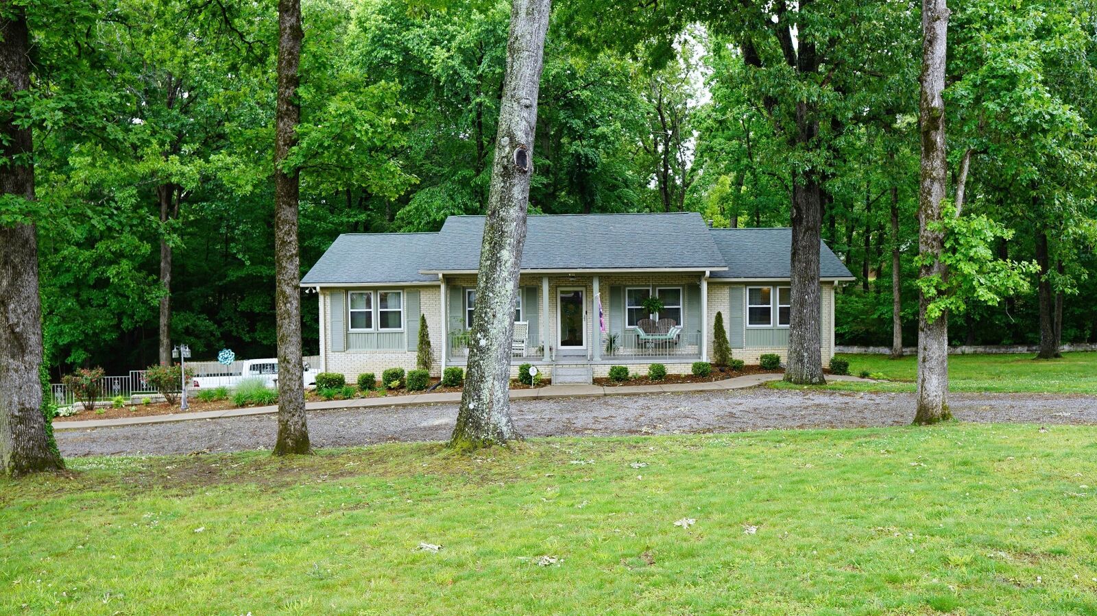 Property Photo: 100 Canary Dr TN 37055