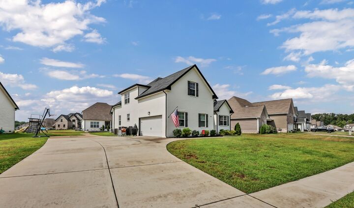 Property Photo:  1115 Chagford Dr  TN 37043 