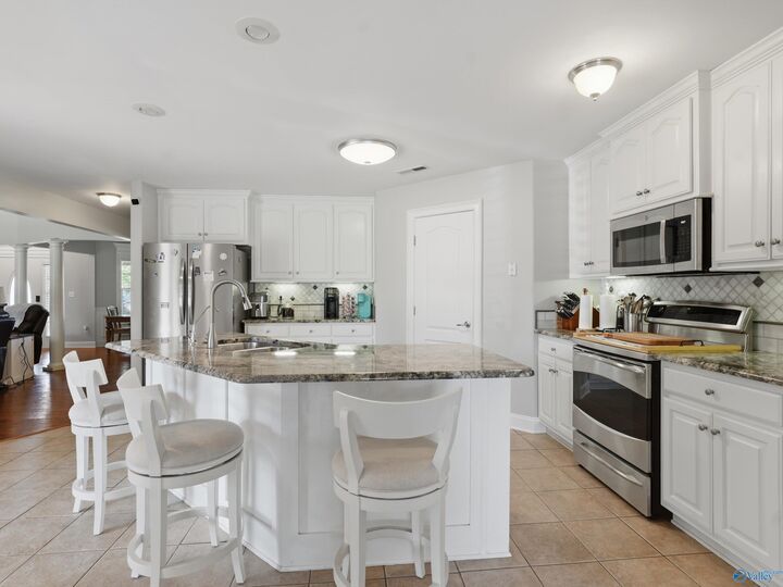 Property Photo:  16740 Bellewood Drive  AL 35613 