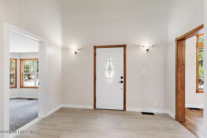 Property Photo: 146 Mallard Road FL 32666