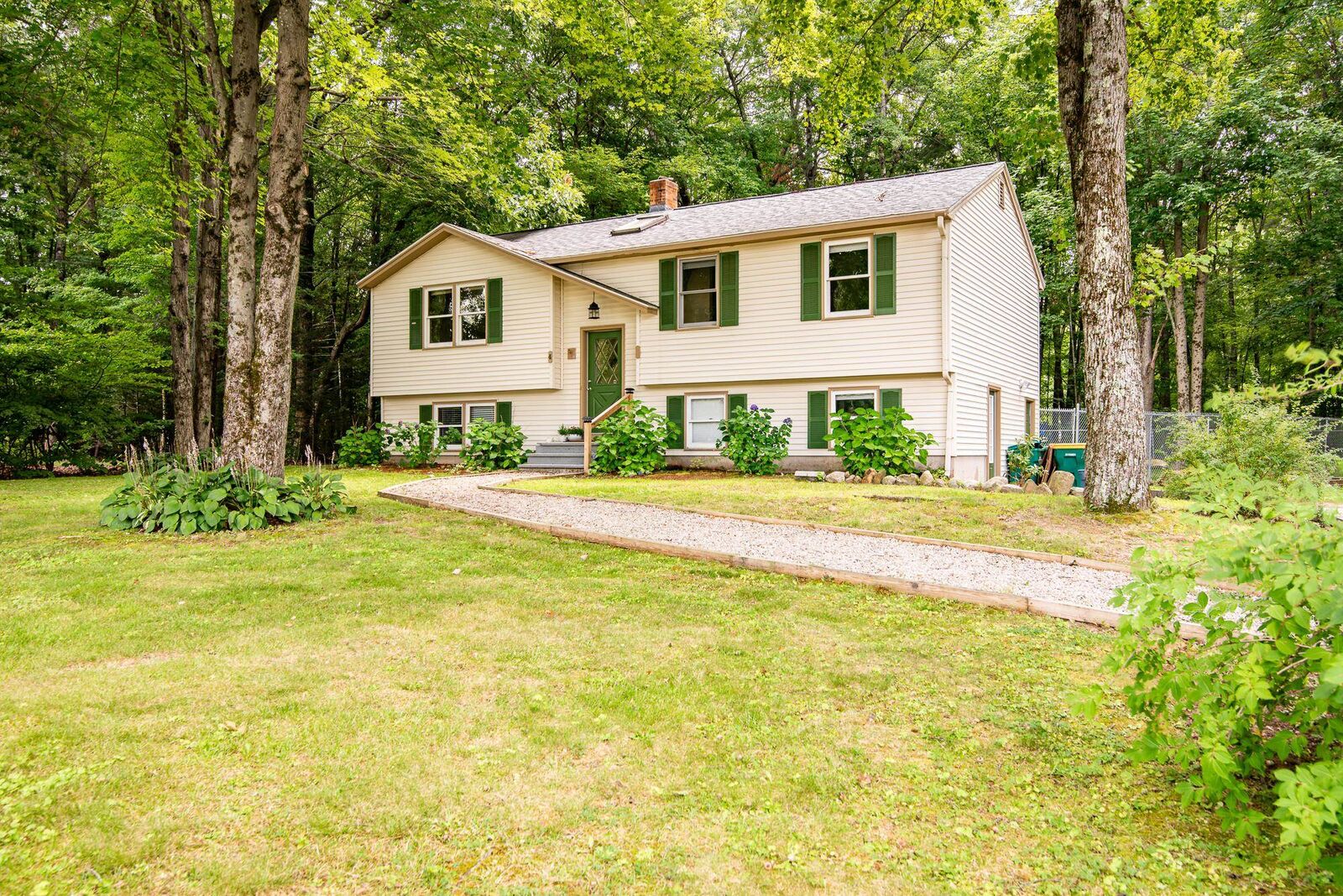 Property Photo:  4 Birchwood Avenue  NH 03867 