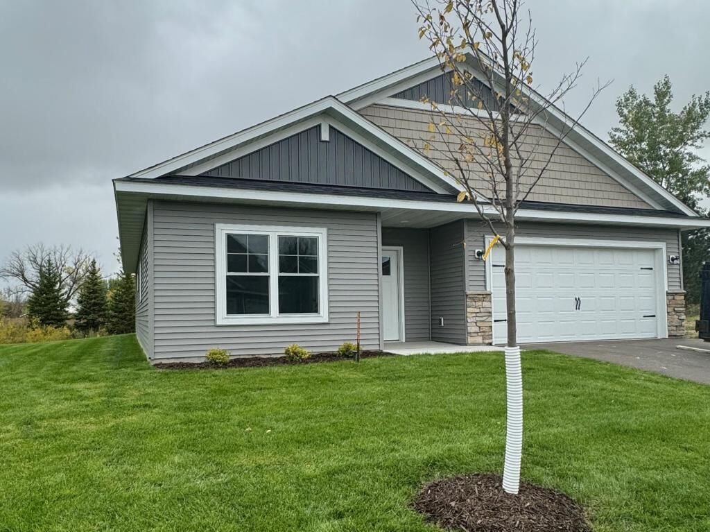 Property Photo:  4921 Evergreen Drive N  MN 55038 