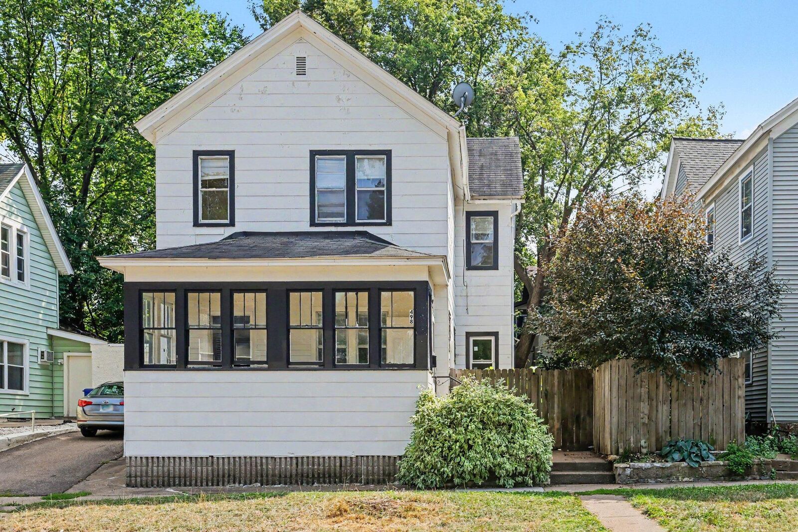 Property Photo:  498 Beaumont Street  MN 55130 