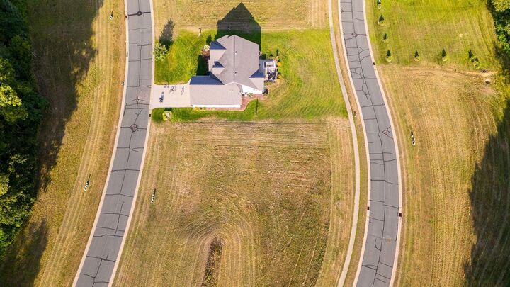 Property Photo:  2725 Oakhurst Drive  MN 55041 