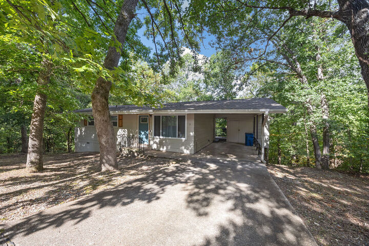 Property Photo:  5 Douglas Circle  AR 72715 