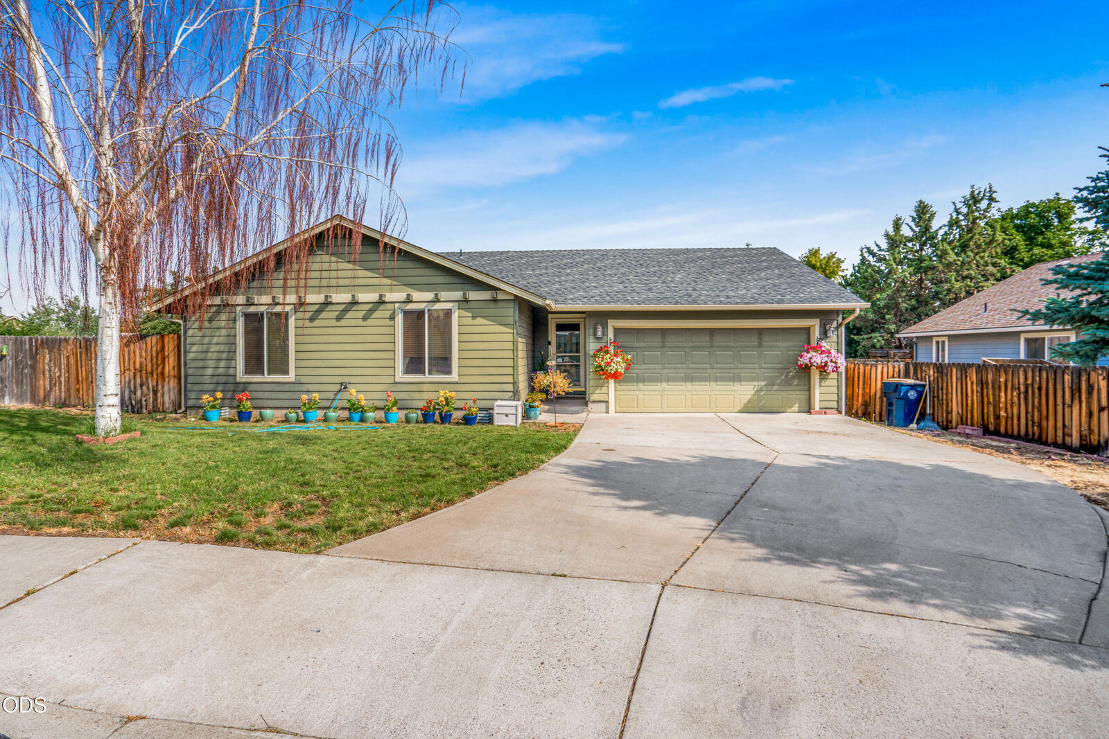 Property Photo:  2227 SW Newberry Court  OR 97756 
