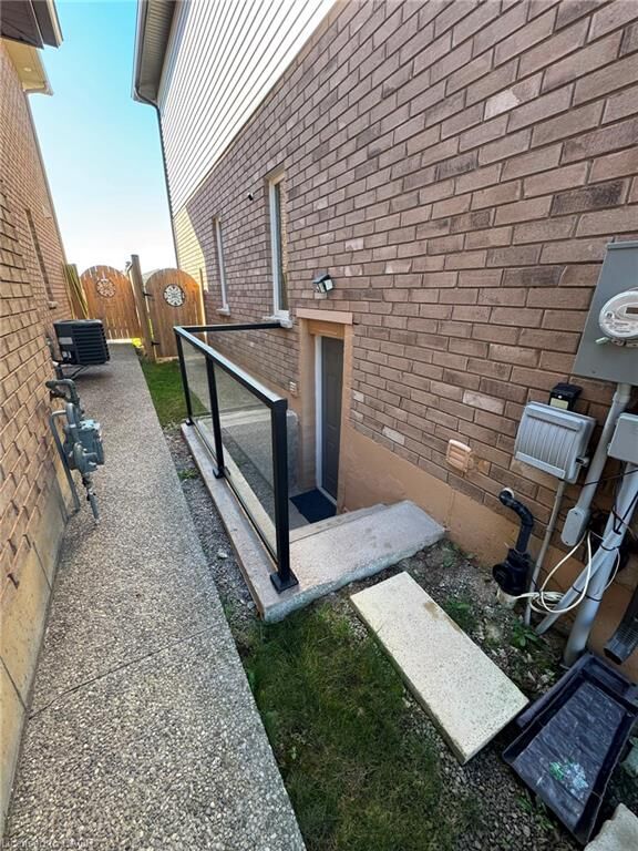 Property Photo:  46 Whistler Street Lower  ON L0R 1P0 