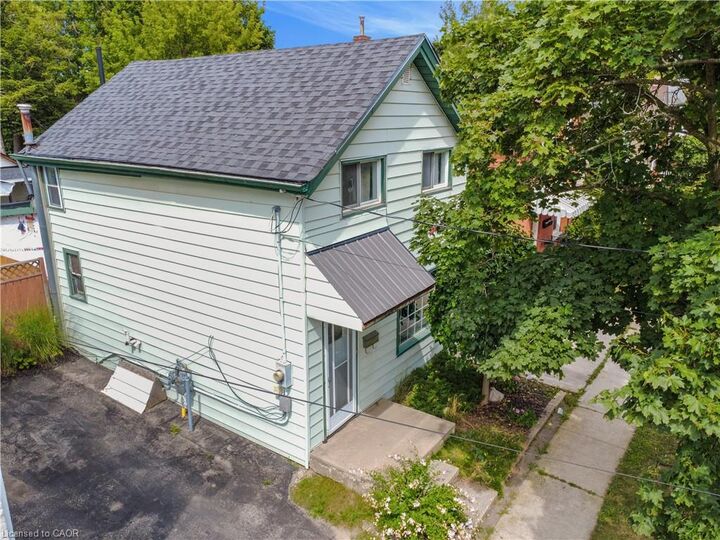 Property Photo:  126 Cayuga Street  ON N3S 1X4 