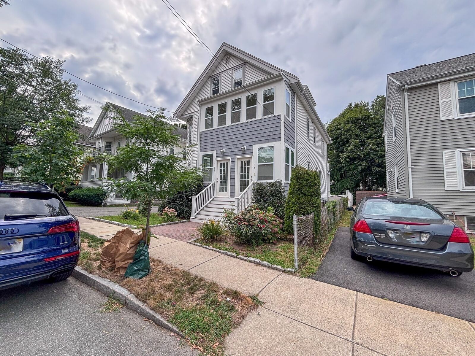 Property Photo:  36 Oxford 36  MA 02478 
