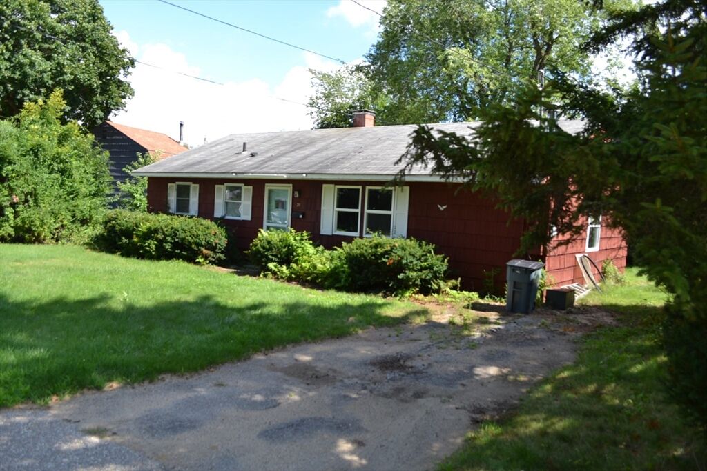 Property Photo:  31 Winslow Ave  MA 01524 