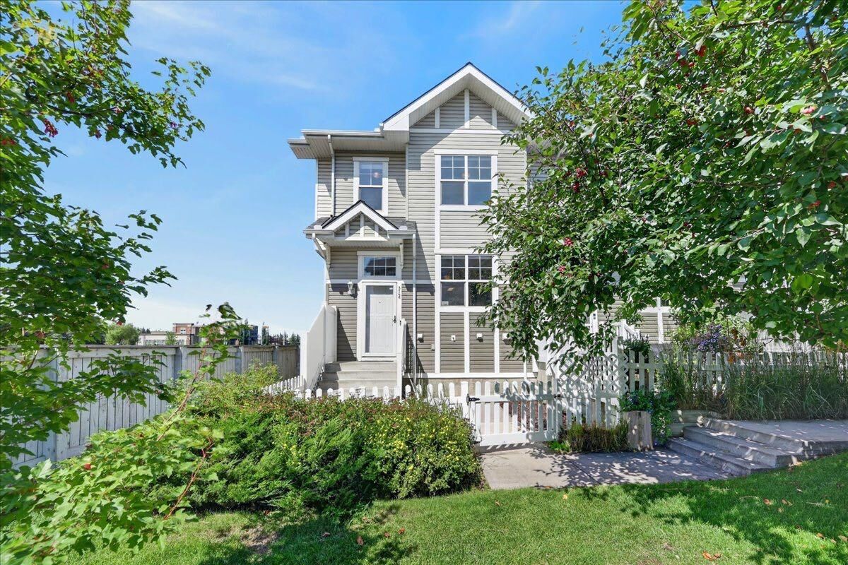 Property Photo:  3146 New Brighton Gardens SE  AB T2Z 0A8 