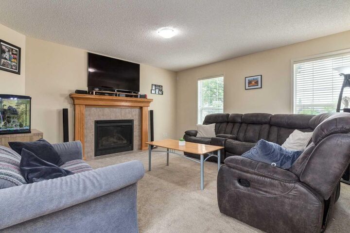 Property Photo: 880 Prestwick Circle SE AB T2Z 4E4
