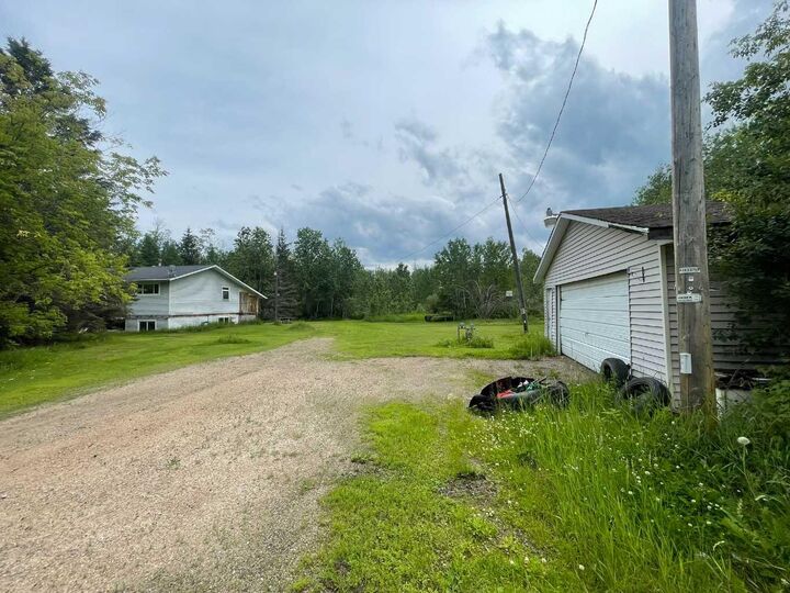 Property Photo:  4626 Cherry Wood Drive  AB T9M 1P5 
