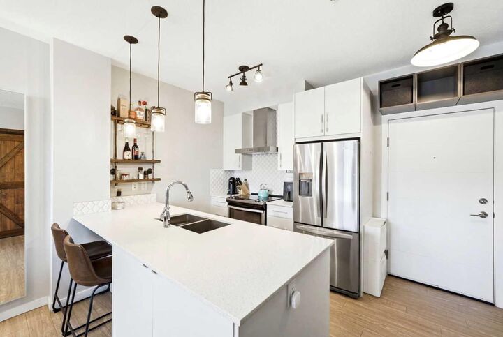 Property Photo: 122 Mahogany Centre SE 618 AB T3M 2Y1