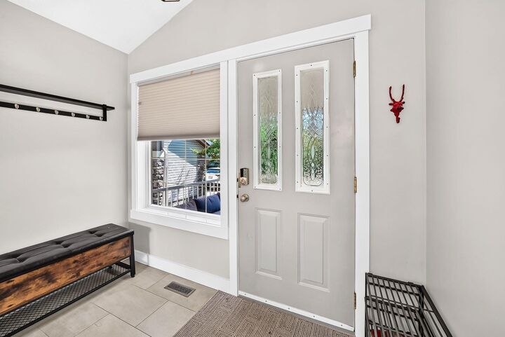Property Photo:  13 Cresthaven Way SW  AB T3B 5X8 