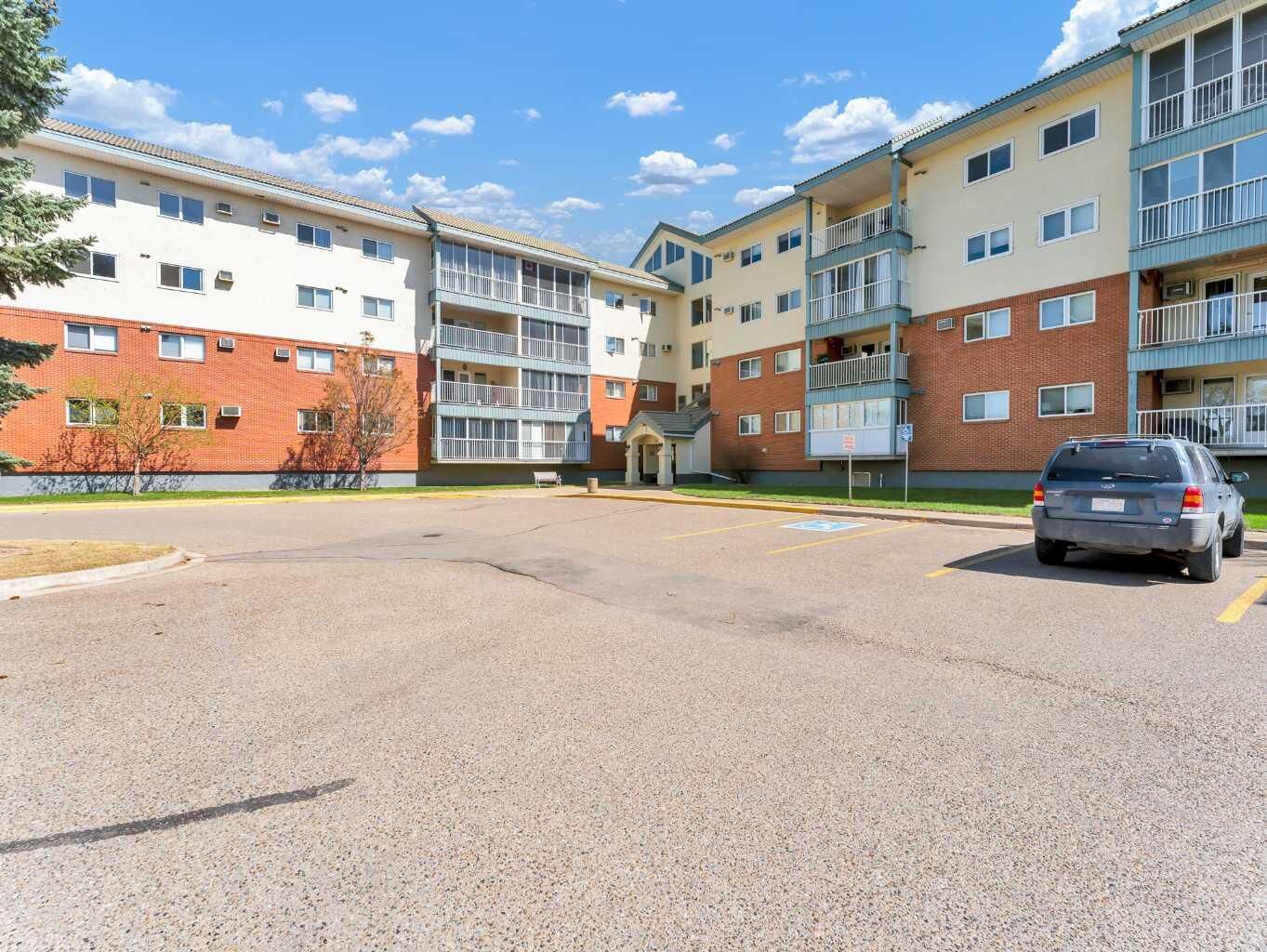 Property Photo:  3021 13 Avenue SE 322  AB T1B 4E2 