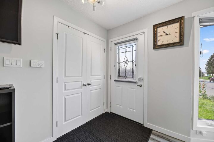 Property Photo: 8035 Huntwick Crescent NE AB T2K 4H7