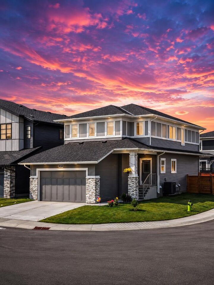 1429 Chinook Gate Glen SW — photo 1