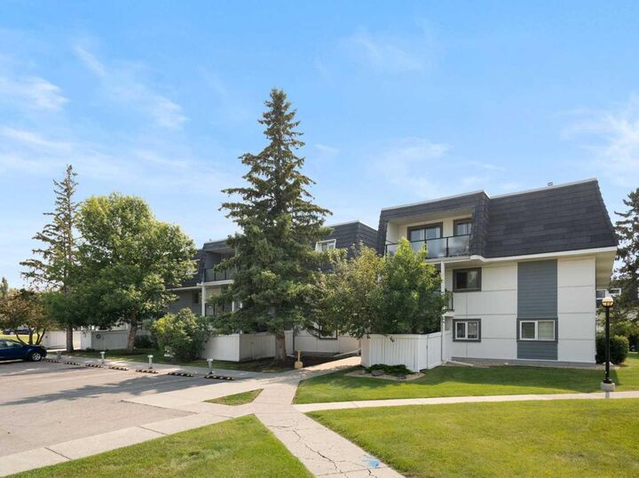 Property Photo: 3115 51 Street SW 2301 AB T3E 6P4