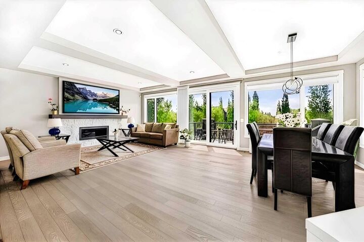 Property Photo: 33 Aspen Summit Circle SW AB T3H 0Z7