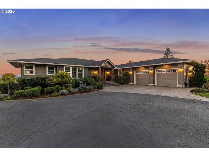 Property Photo: 1929 N 10th St WA 98671