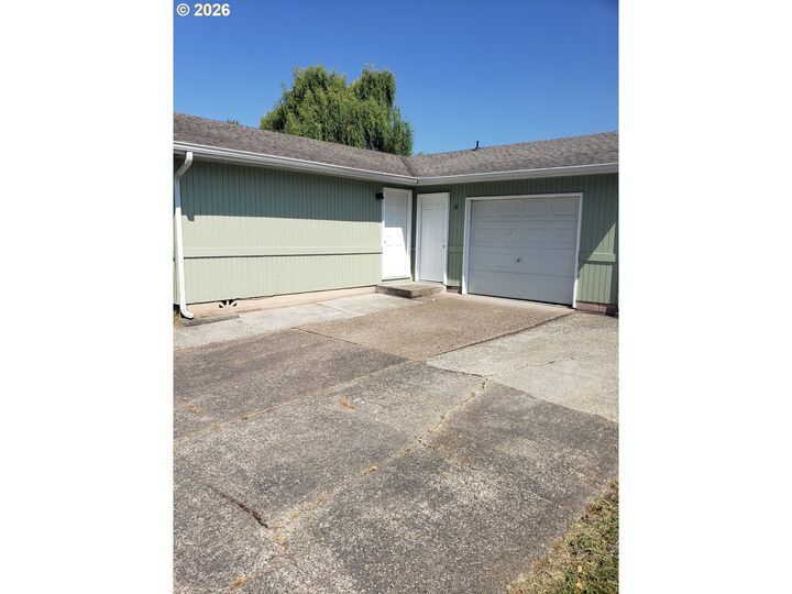 Property Photo:  4720 Merlin St  WA 98632 