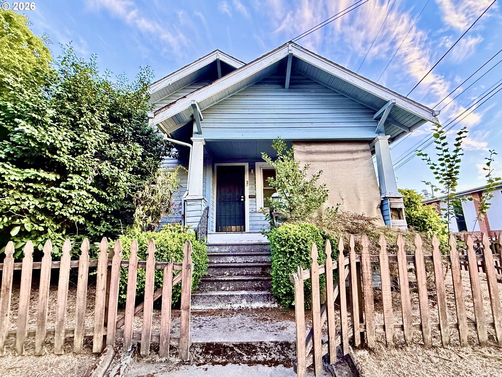 Property Photo: 9102 NE Glisan St OR 97220