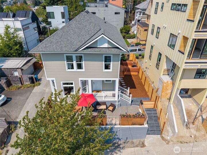 Property Photo: 2216 E Fir Street WA 98122