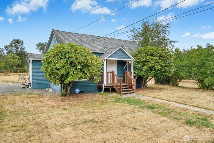 Property Photo:  515  1st Street  WA 98294 