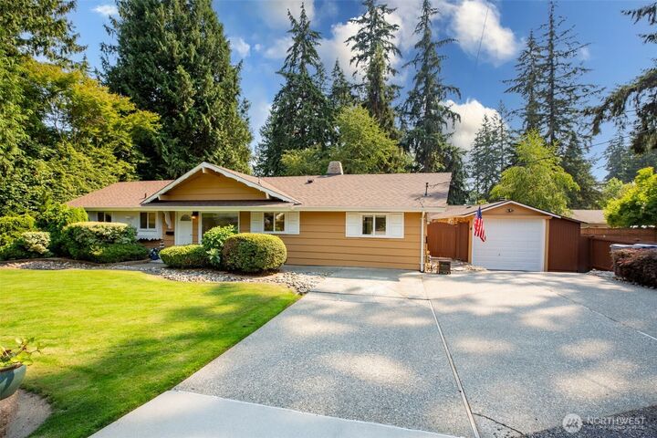 Property Photo:  5704  227th Street SW  WA 98043 
