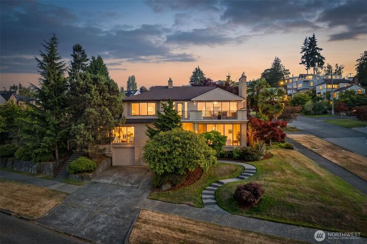 Property Photo:  1224 N Tacoma Avenue  WA 98403 