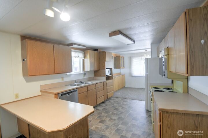Property Photo:  1841  Trosper Road SW 2  WA 98512 