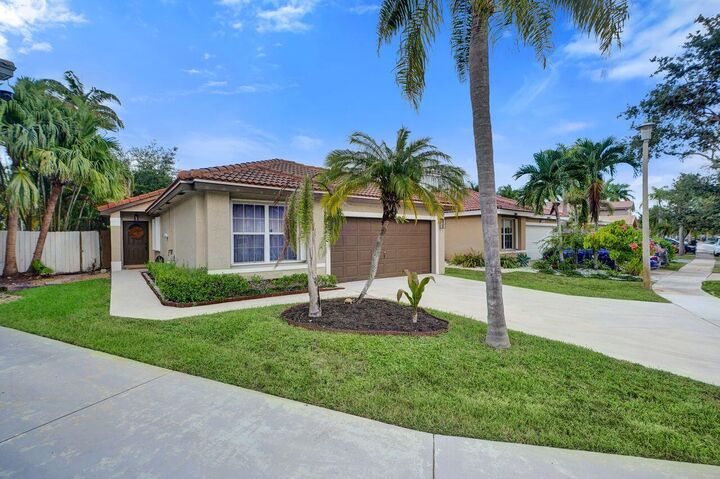 Property Photo: 1948 SW 177th Avenue FL 33029