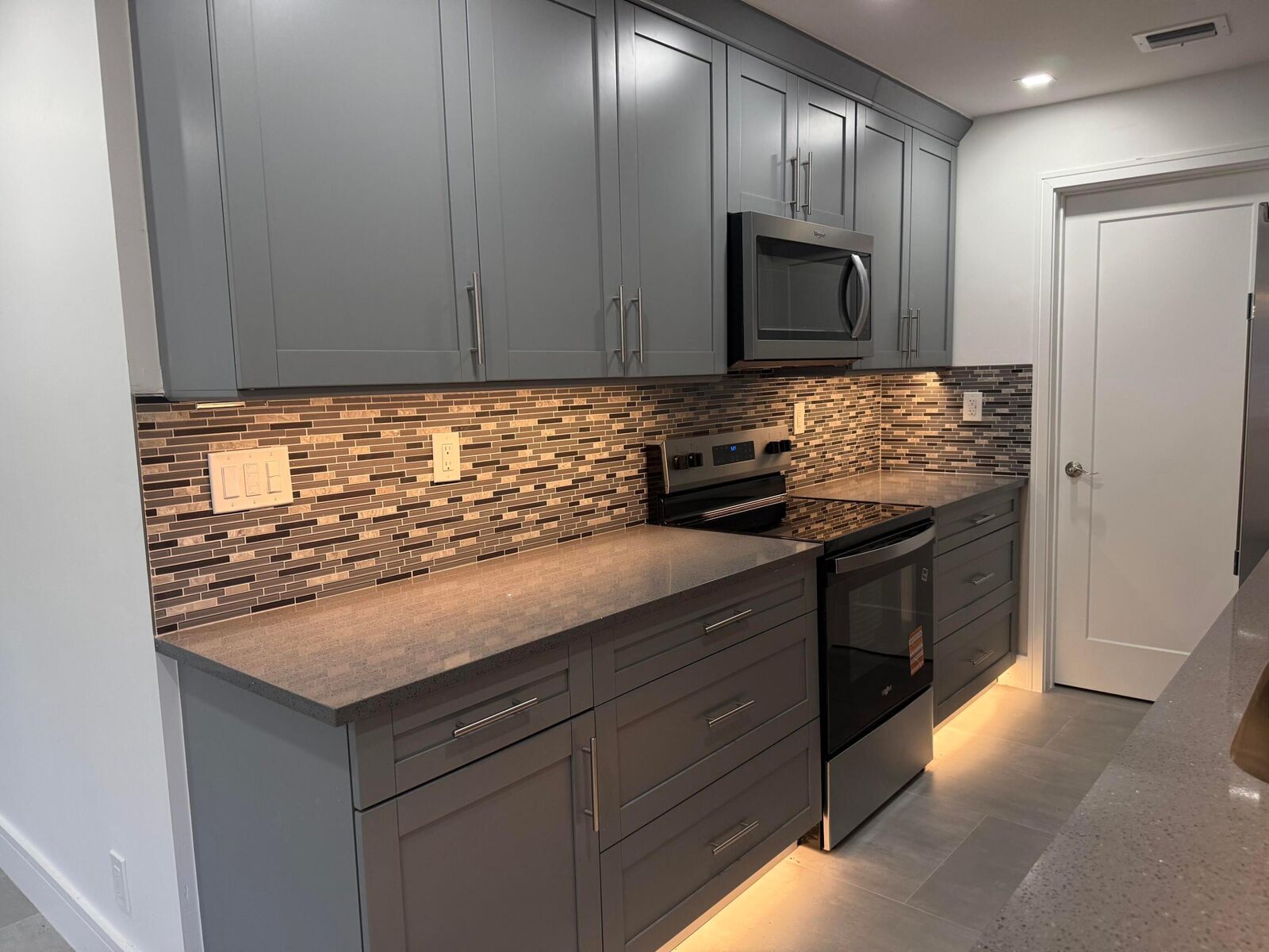 Property Photo: 1133 NE 16th Avenue 10 FL 33304