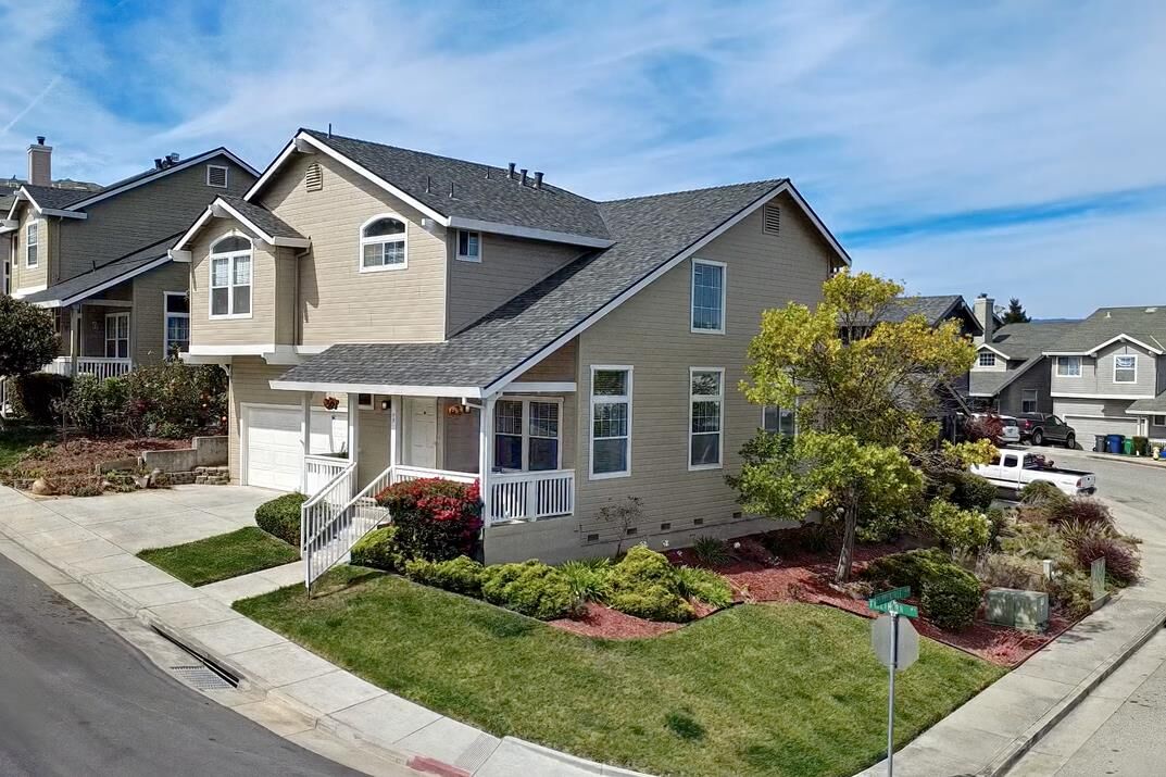 Property Photo:  73 Firethorne Way  CA 95076 