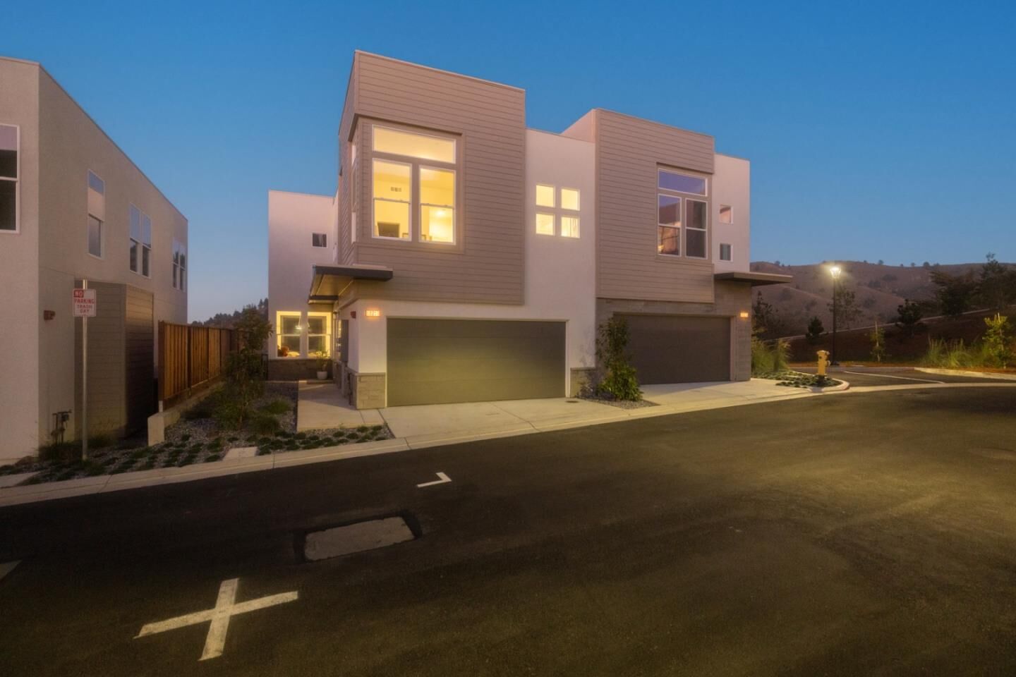 Property Photo:  821 Fassler  CA 94044 