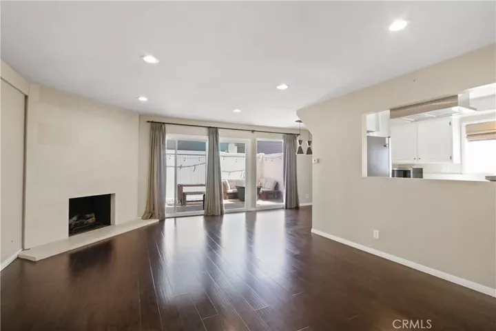 Property Photo:  1741 Tustin Avenue 16 D  CA 92627 