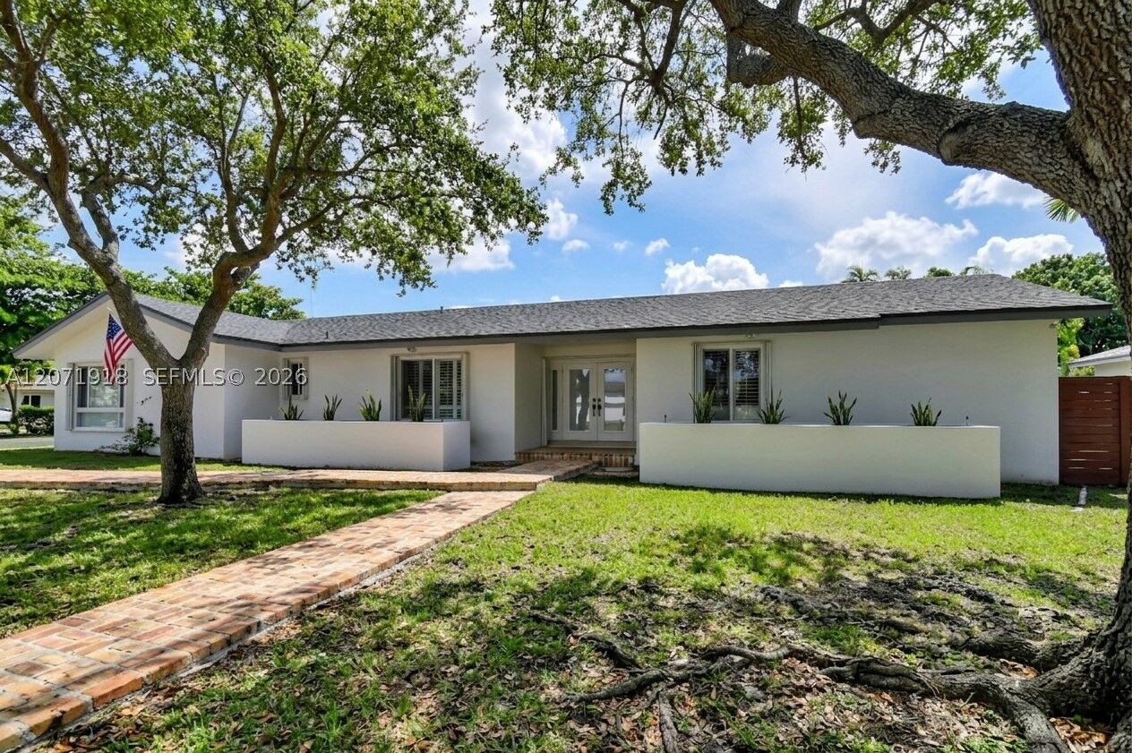 Property Photo:  13241 SW 104th Ave  FL 33176 